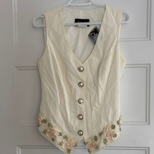 Vintage Cream V-Neck Buttoned Tunic with Floral Appliqué